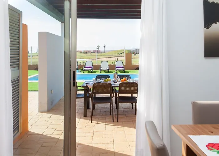 Villa Con Piscina ,vista Mar Y Campo De Golf