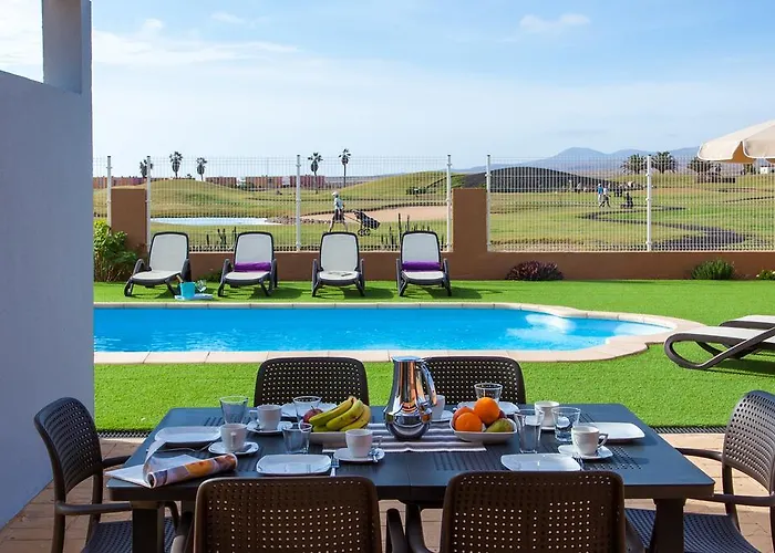 Villa Con Piscina ,vista Mar Y Campo De Golf *