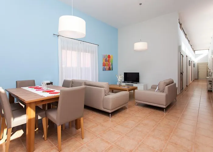 Villa Con Piscina ,vista Mar Y Campo De Golf