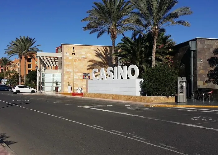 Con Piscina ,vista Mar Y Campo De Golf